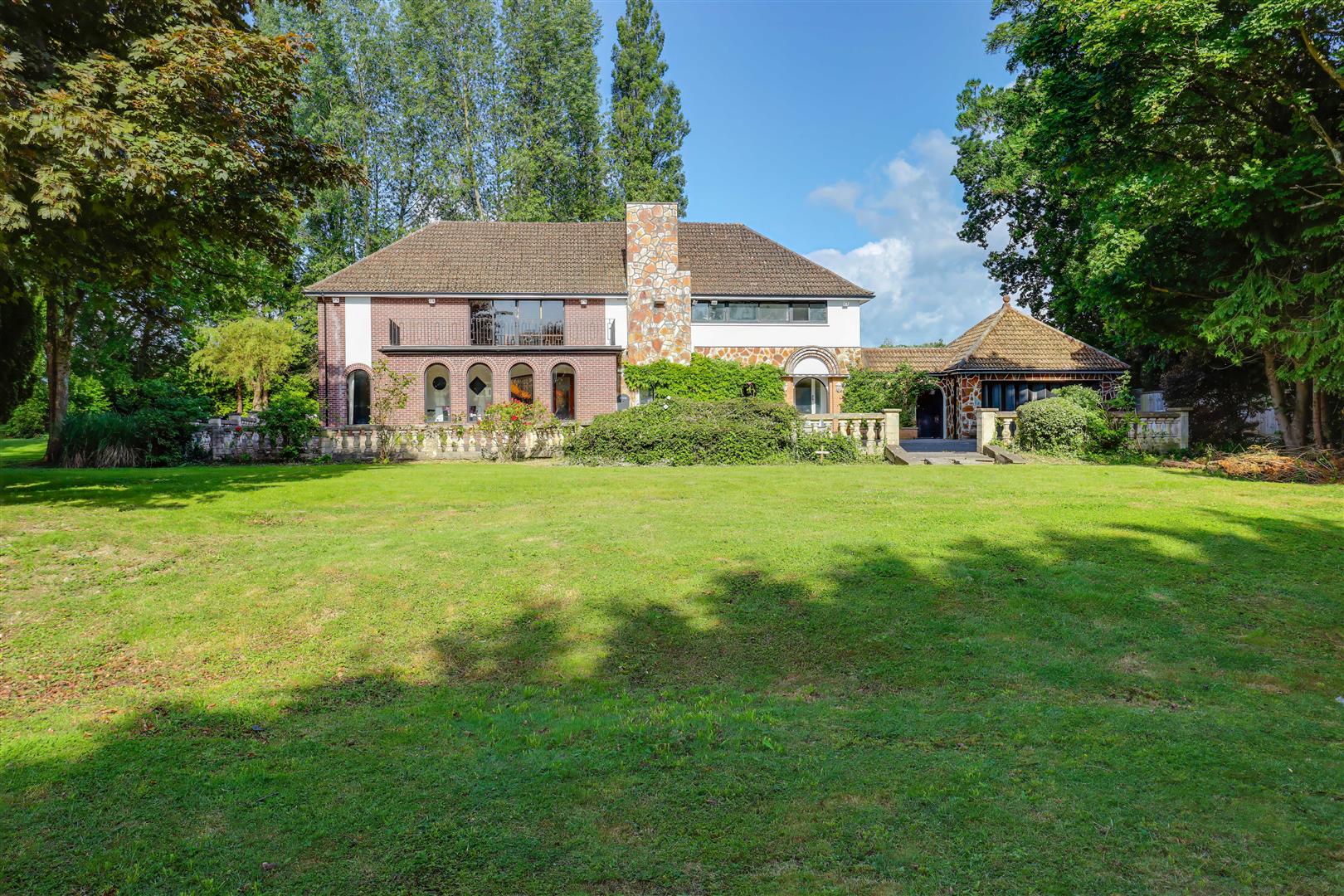 Hillandale, Pen-Y-Turnpike Road, Dinas Powys, Vale of Glamorgan, CF64 4HG